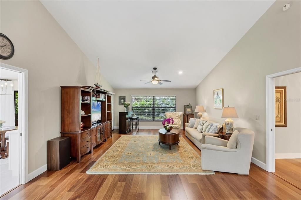 For Sale: $399,900 (3 beds, 2 baths, 2018 Square Feet)