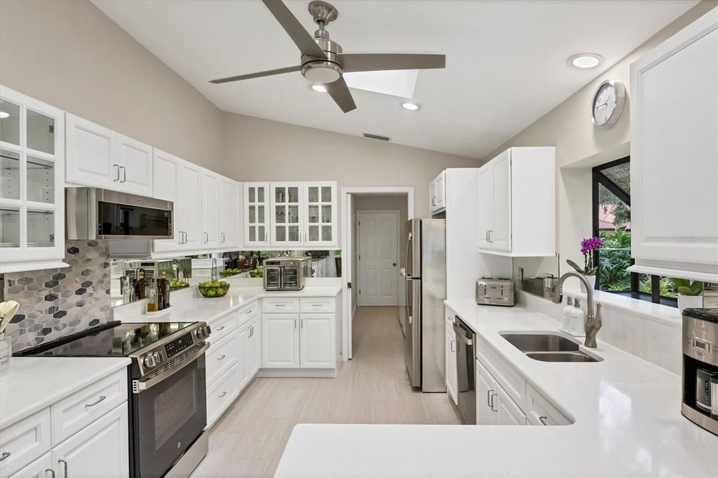 For Sale: $399,900 (3 beds, 2 baths, 2018 Square Feet)