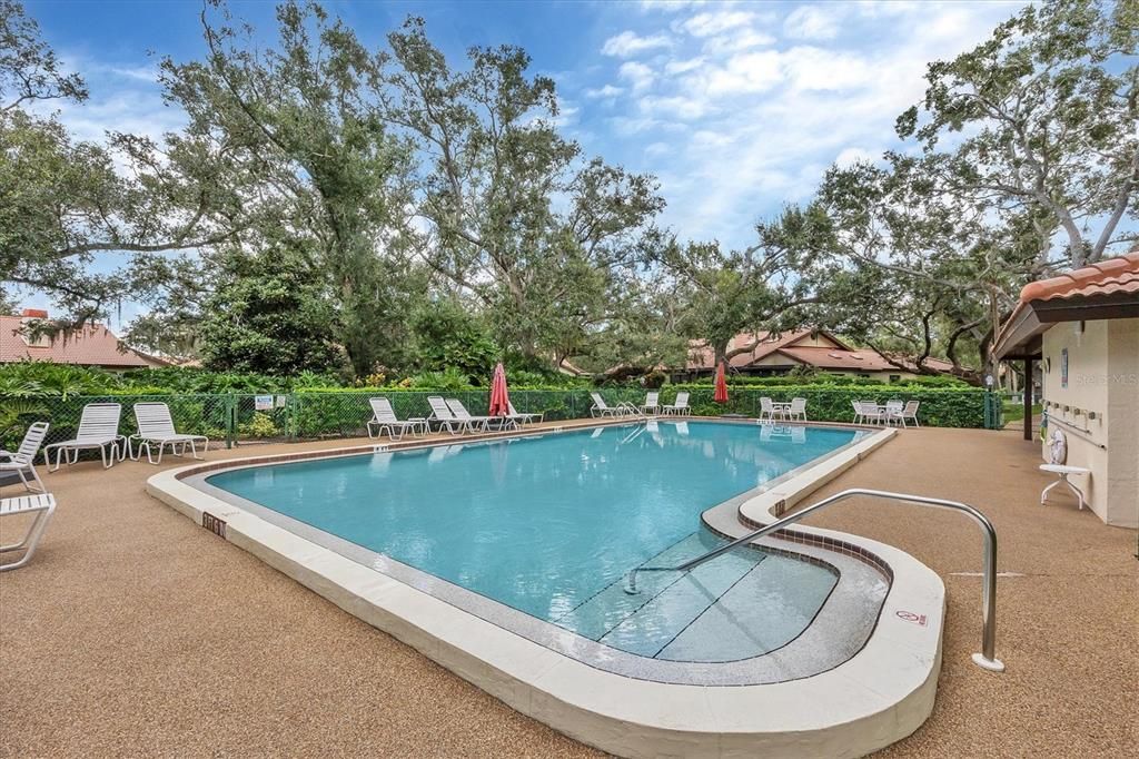 For Sale: $399,900 (3 beds, 2 baths, 2018 Square Feet)