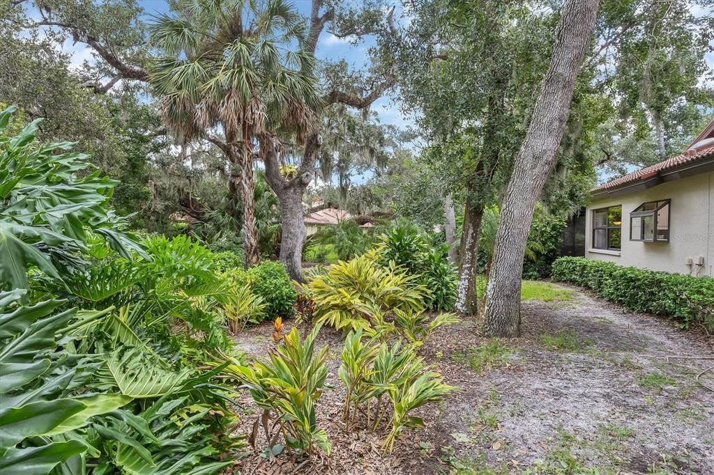 For Sale: $399,900 (3 beds, 2 baths, 2018 Square Feet)