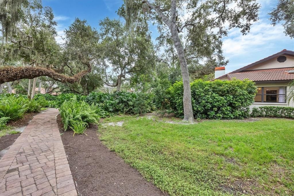 For Sale: $399,900 (3 beds, 2 baths, 2018 Square Feet)