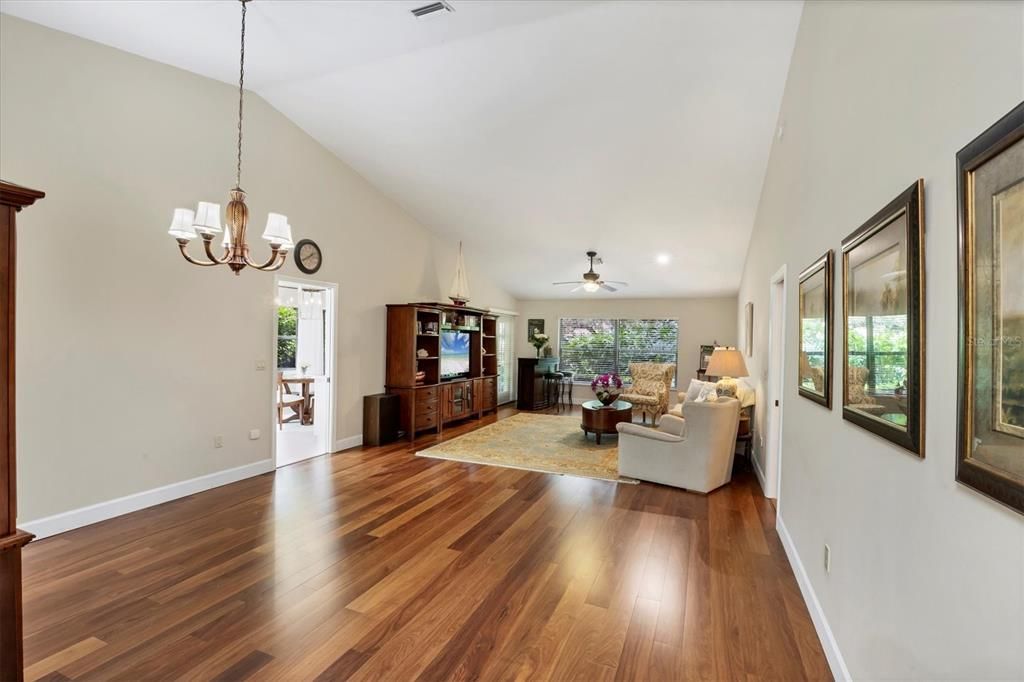 For Sale: $399,900 (3 beds, 2 baths, 2018 Square Feet)