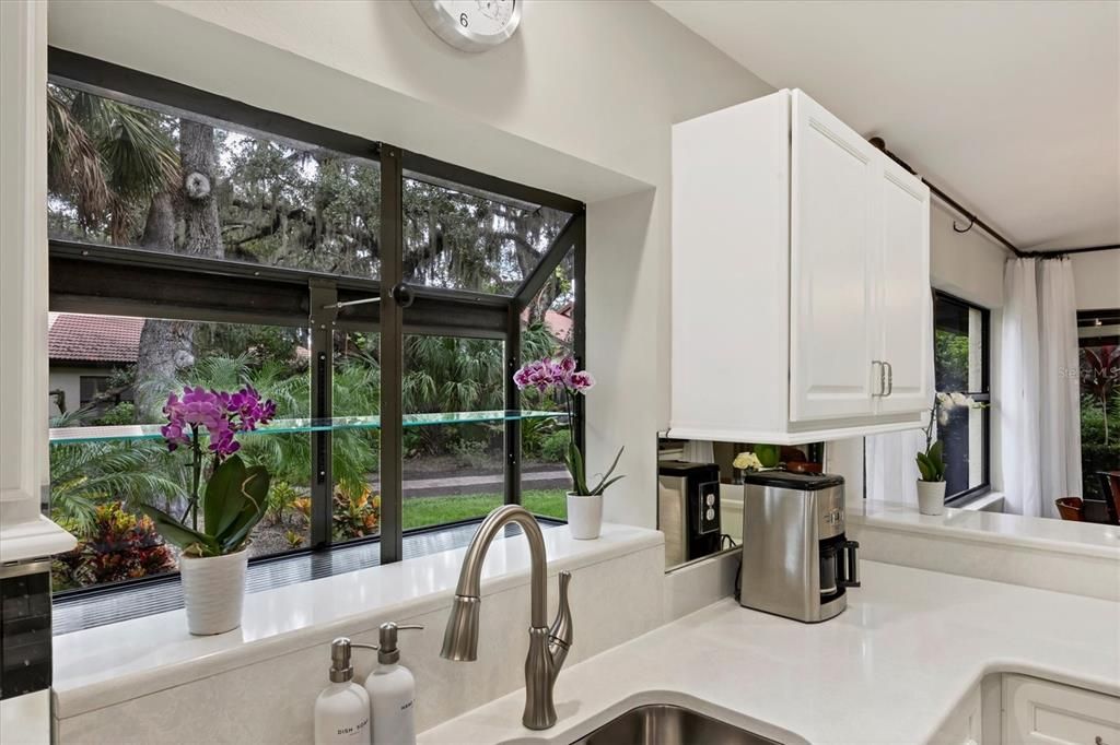 For Sale: $399,900 (3 beds, 2 baths, 2018 Square Feet)