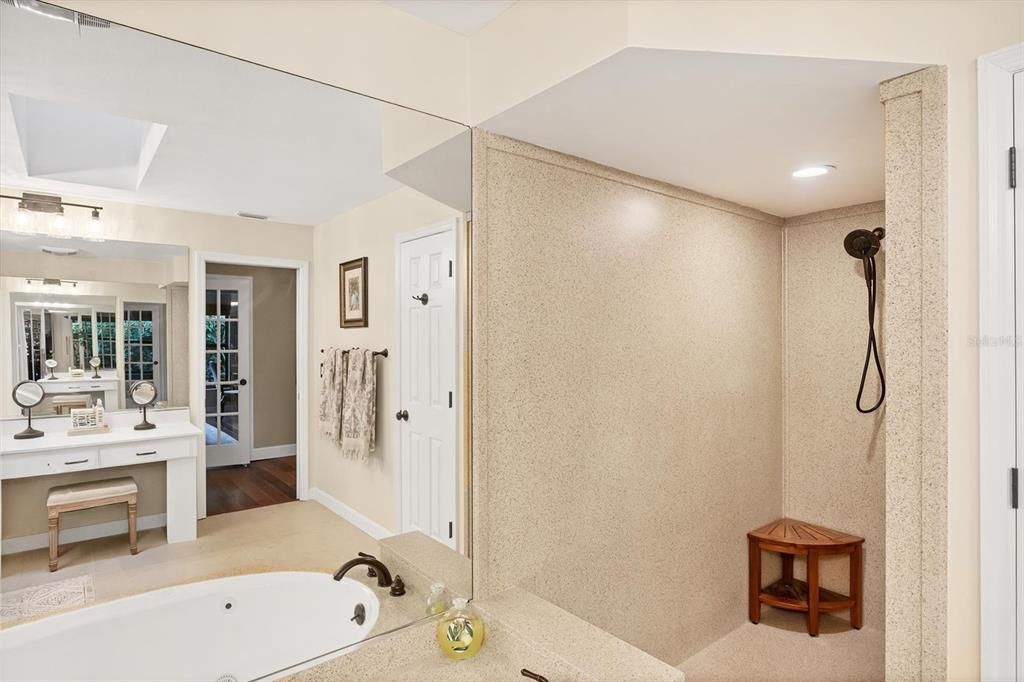 For Sale: $399,900 (3 beds, 2 baths, 2018 Square Feet)