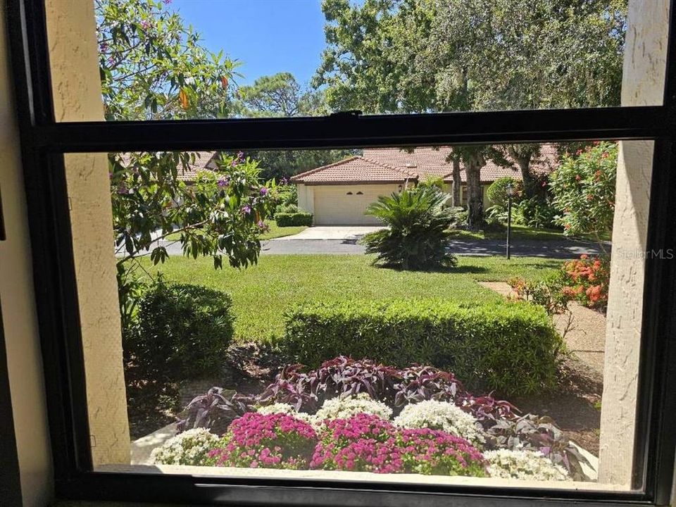 For Sale: $399,900 (3 beds, 2 baths, 2018 Square Feet)