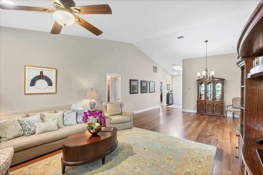 For Sale: $399,900 (3 beds, 2 baths, 2018 Square Feet)