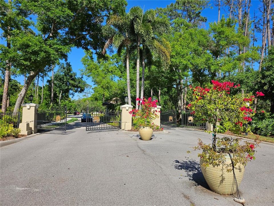 For Sale: $399,900 (3 beds, 2 baths, 2018 Square Feet)