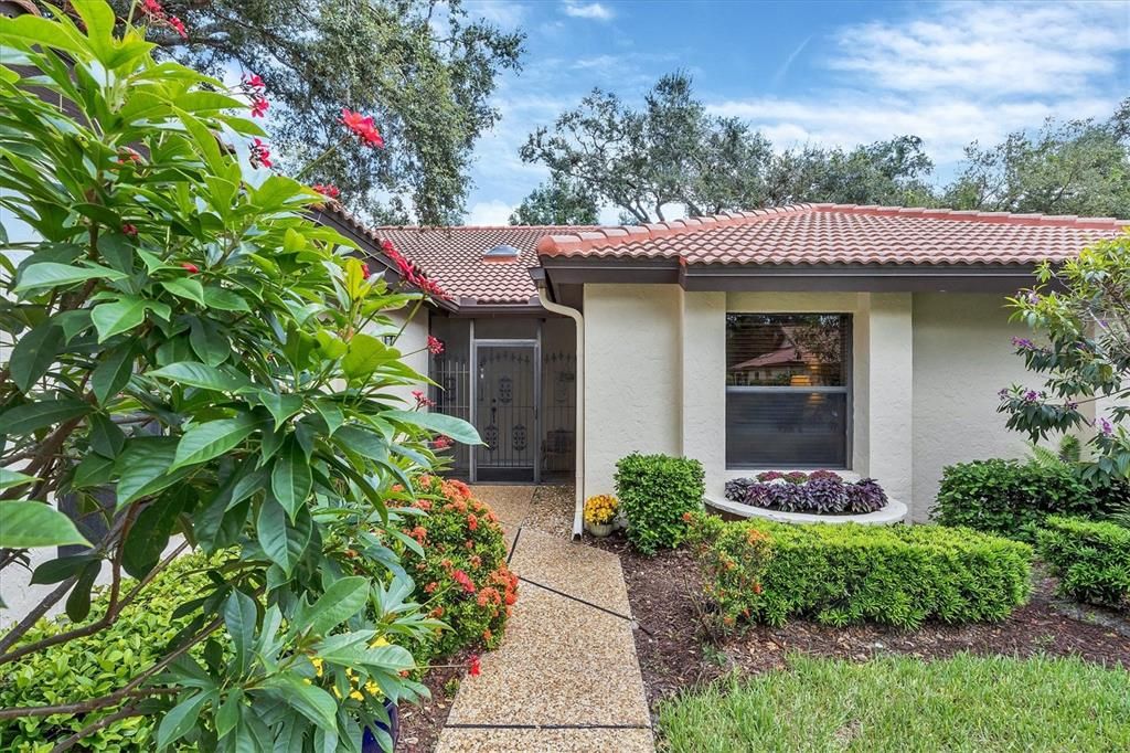 For Sale: $399,900 (3 beds, 2 baths, 2018 Square Feet)