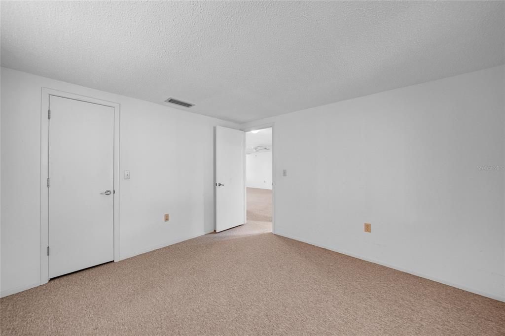 For Sale: $310,000 (3 beds, 2 baths, 1548 Square Feet)