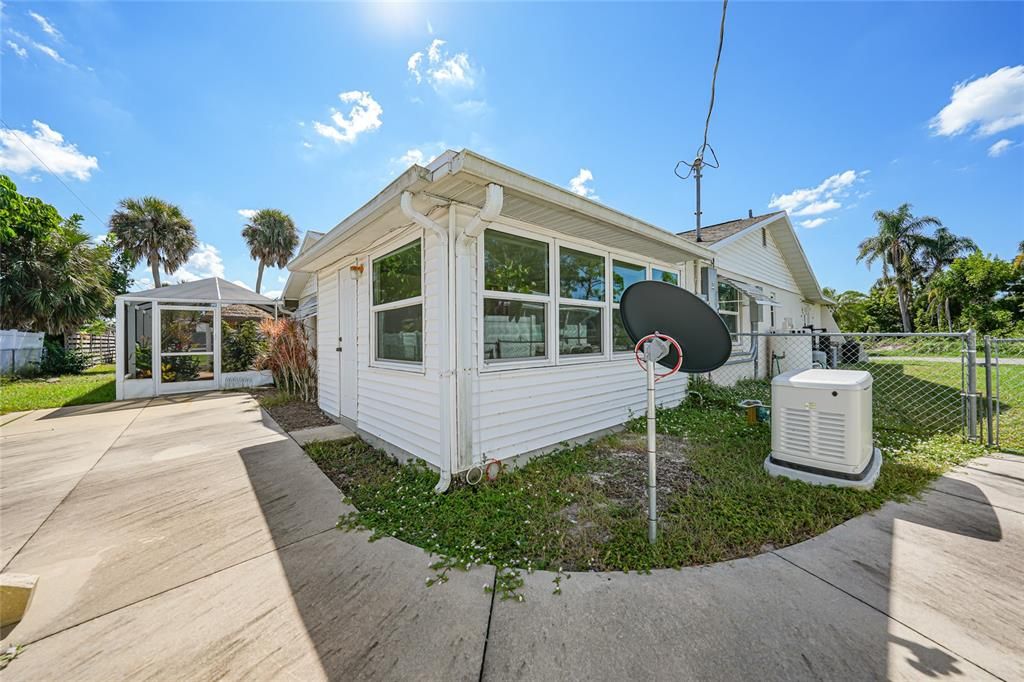 For Sale: $310,000 (3 beds, 2 baths, 1548 Square Feet)