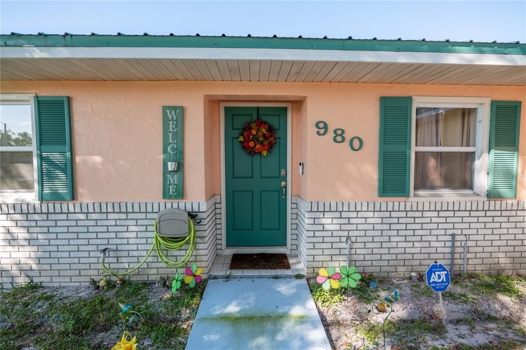 For Sale: $325,000 (3 beds, 2 baths, 1859 Square Feet)