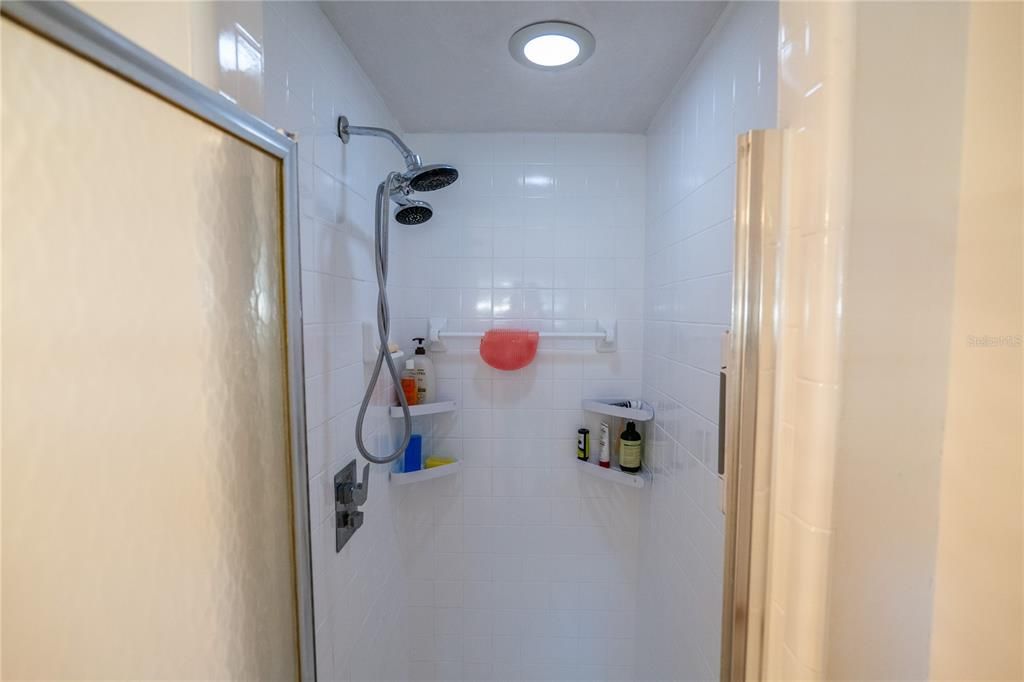 For Sale: $325,000 (3 beds, 2 baths, 1859 Square Feet)