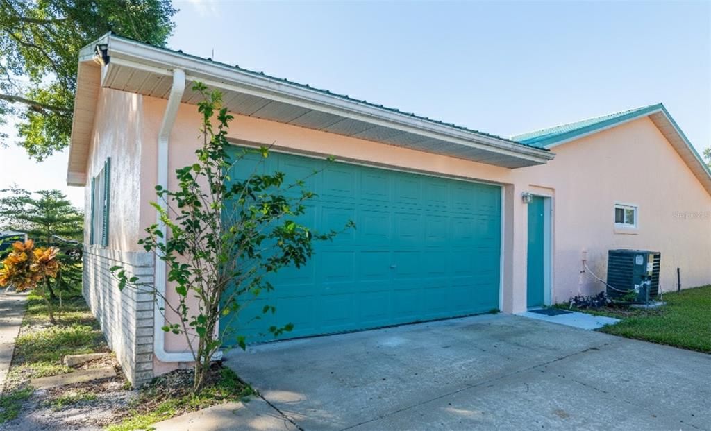 For Sale: $325,000 (3 beds, 2 baths, 1859 Square Feet)