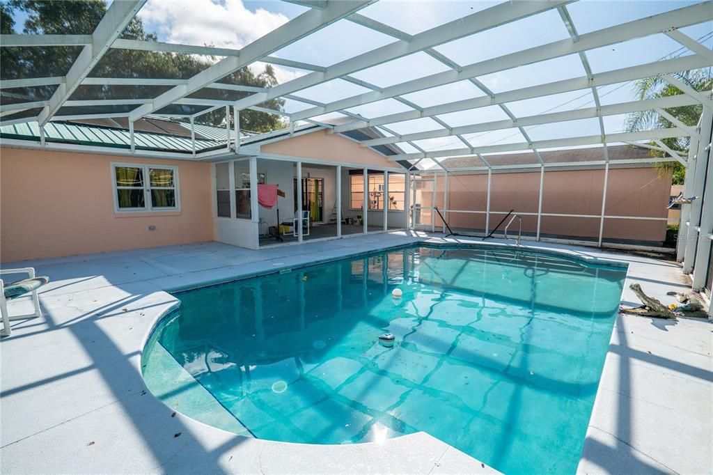 For Sale: $325,000 (3 beds, 2 baths, 1859 Square Feet)