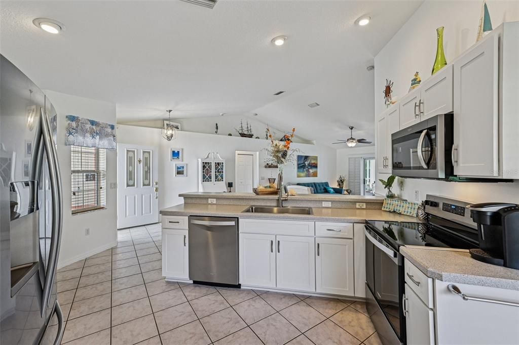 На продажу: $415,000 (3 спален, 2 ванн, 1513 Квадратных фут)