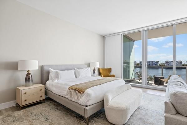 For Sale: $1,099,999 (2 beds, 2 baths, 1723 Square Feet)