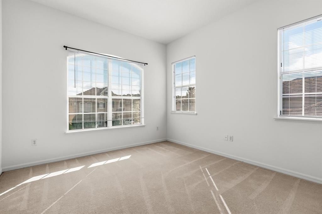 待售: $700,000 (4 贝兹, 3 浴室, 3261 平方英尺)