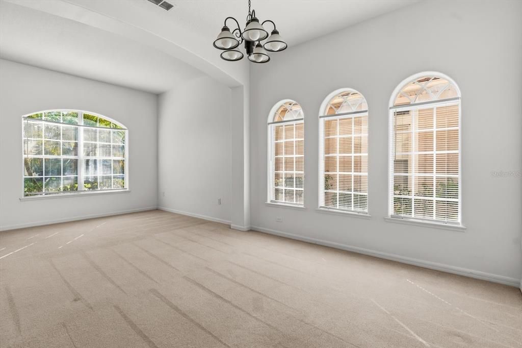 待售: $700,000 (4 贝兹, 3 浴室, 3261 平方英尺)