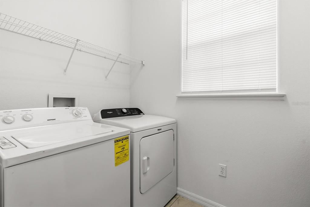 待售: $700,000 (4 贝兹, 3 浴室, 3261 平方英尺)