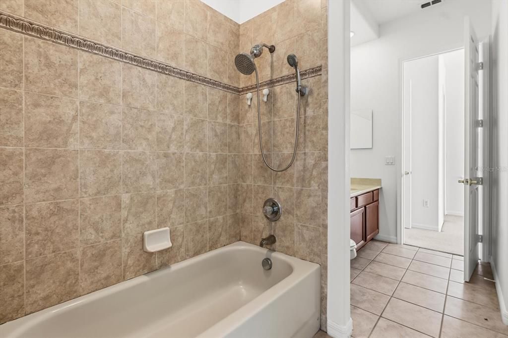 待售: $700,000 (4 贝兹, 3 浴室, 3261 平方英尺)