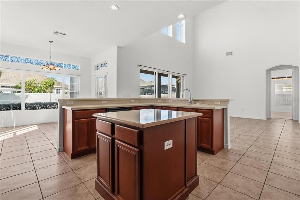 待售: $700,000 (4 贝兹, 3 浴室, 3261 平方英尺)