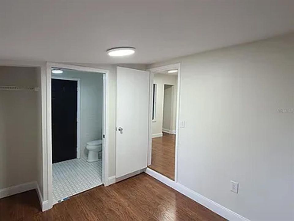 For Sale: $235,000 (2 beds, 2 baths, 989 Square Feet)