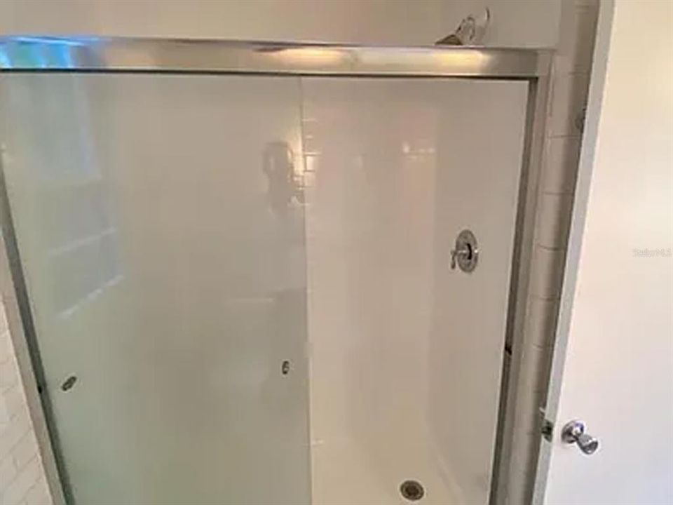 For Sale: $235,000 (2 beds, 2 baths, 989 Square Feet)