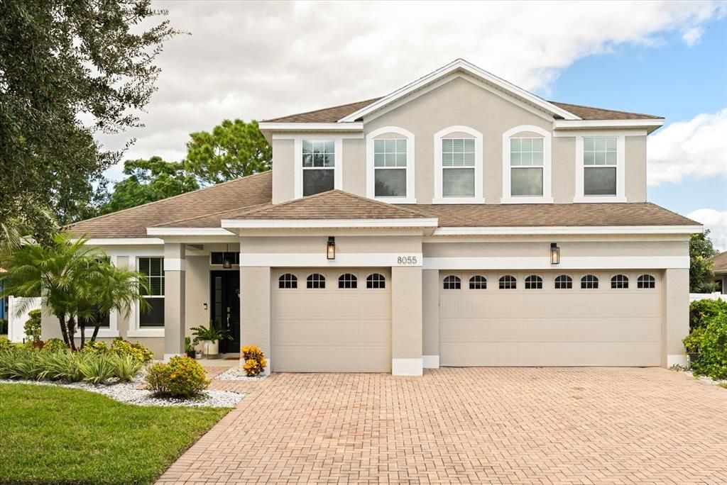 Activo con contrato: $579,000 (4 camas, 2 baños, 2533 Pies cuadrados)