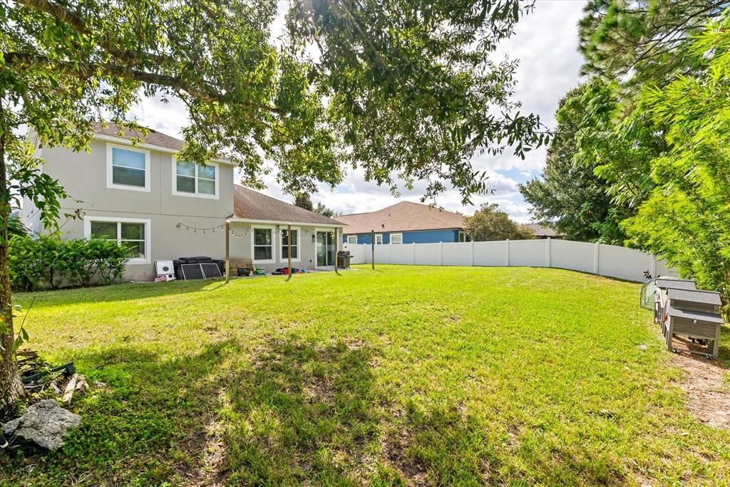 Activo con contrato: $579,000 (4 camas, 2 baños, 2533 Pies cuadrados)