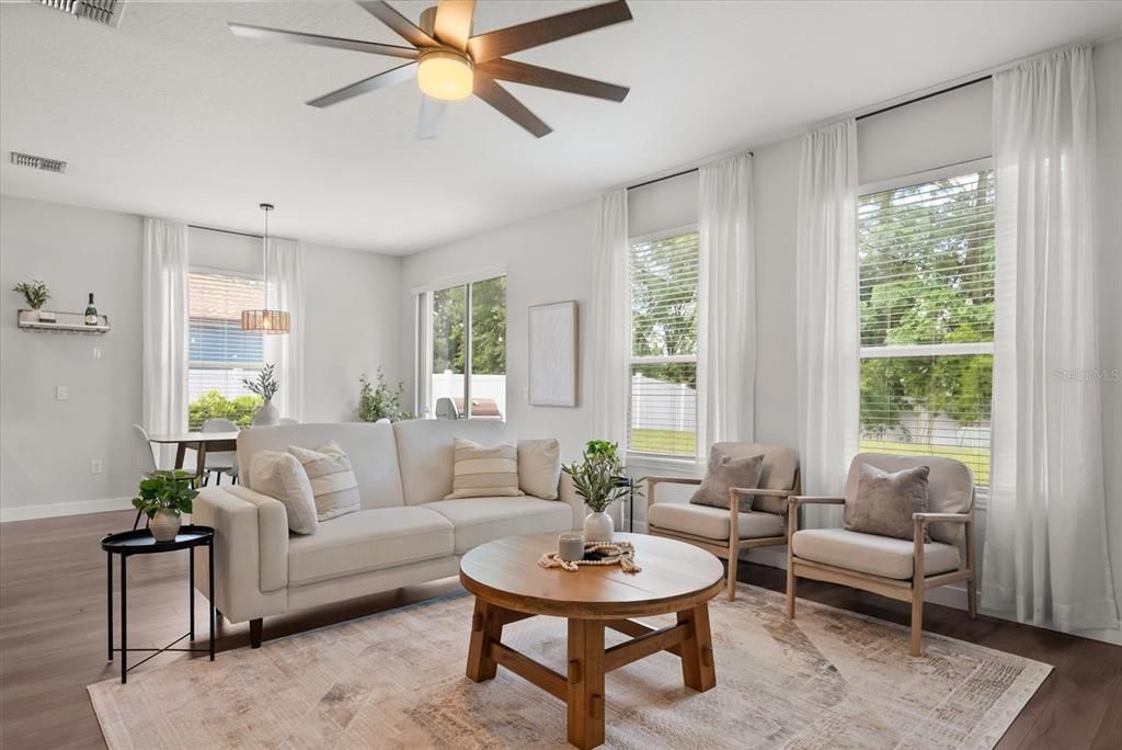 Activo con contrato: $579,000 (4 camas, 2 baños, 2533 Pies cuadrados)