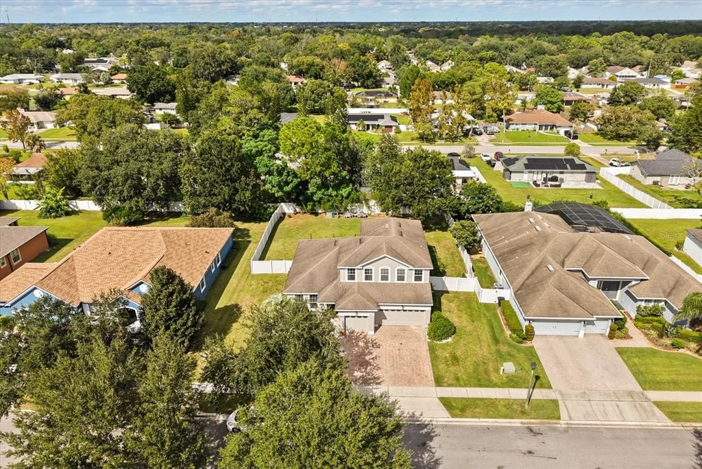 Activo con contrato: $579,000 (4 camas, 2 baños, 2533 Pies cuadrados)