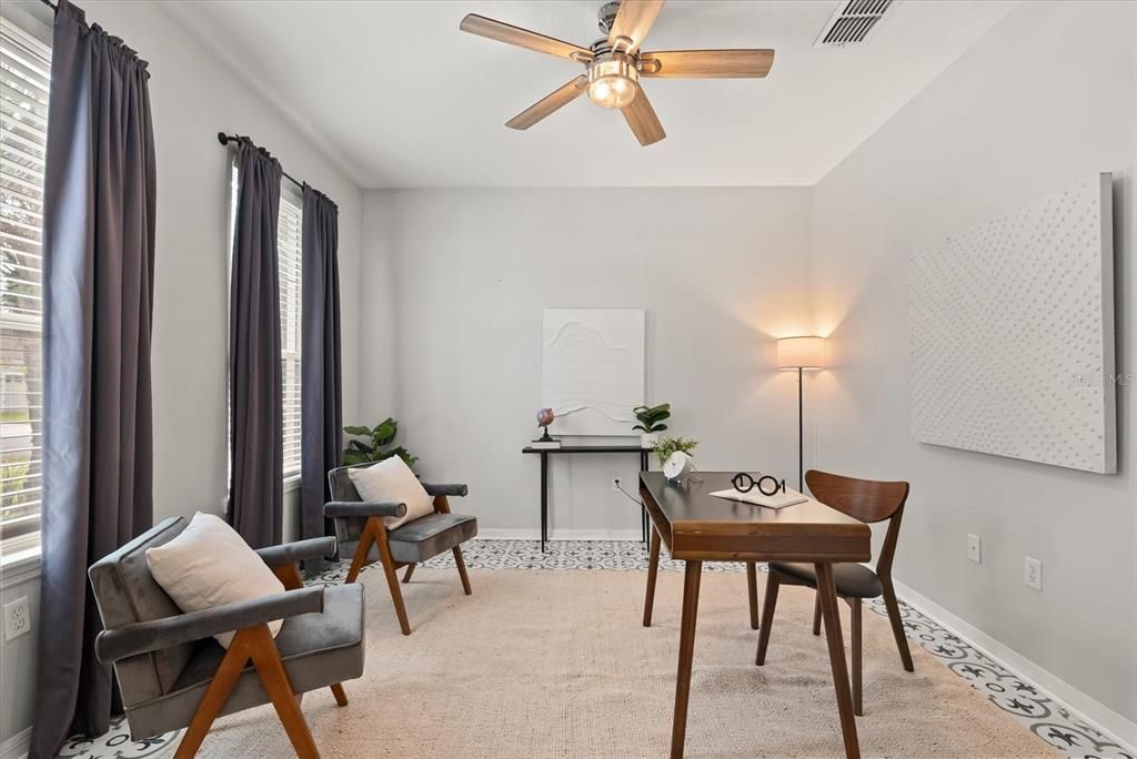 Activo con contrato: $579,000 (4 camas, 2 baños, 2533 Pies cuadrados)