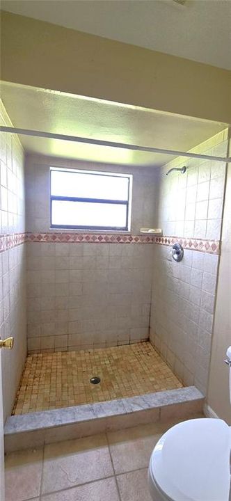 For Sale: $280,000 (3 beds, 2 baths, 1422 Square Feet)