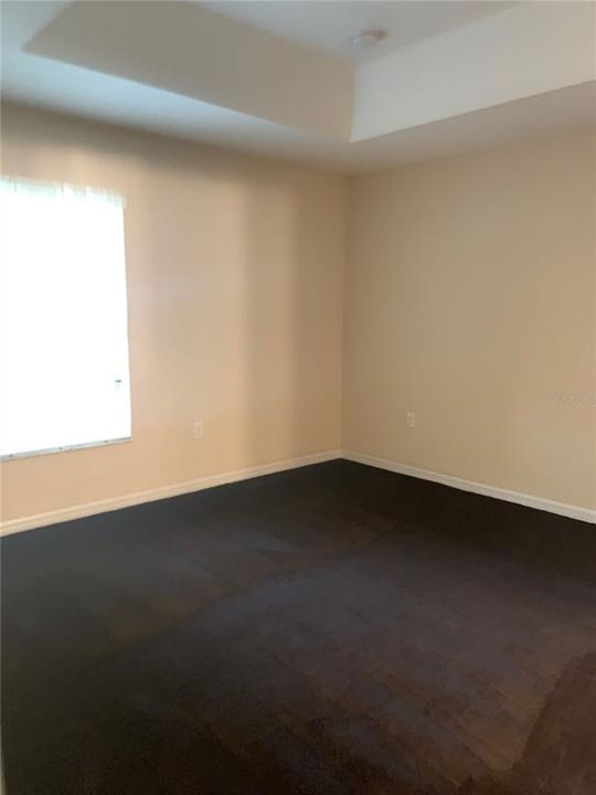 Active With Contract: $1,695 (3 beds, 2 baths, 1370 Square Feet)