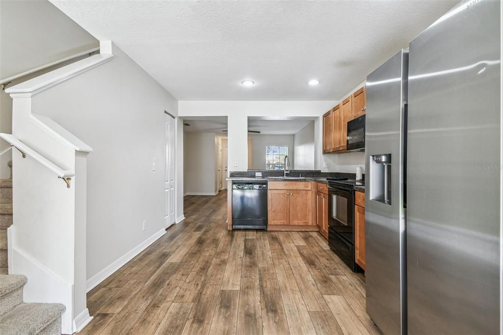 For Sale: $225,000 (2 beds, 2 baths, 1254 Square Feet)