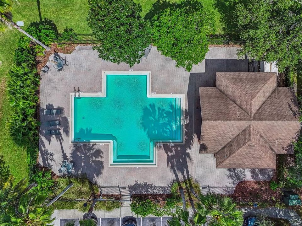 For Sale: $225,000 (2 beds, 2 baths, 1254 Square Feet)