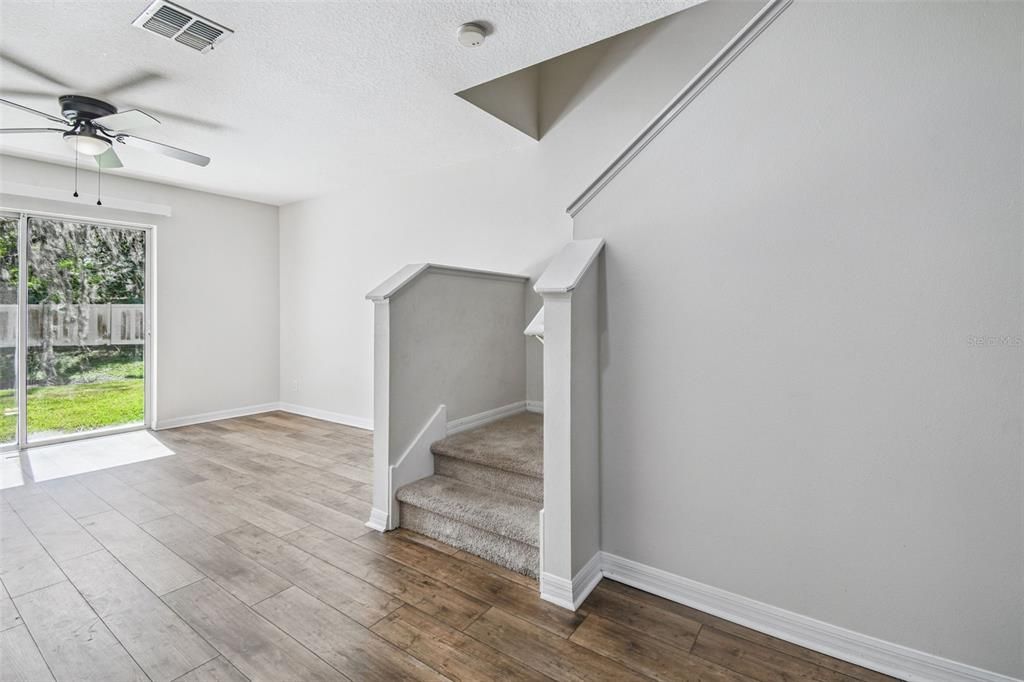 For Sale: $225,000 (2 beds, 2 baths, 1254 Square Feet)