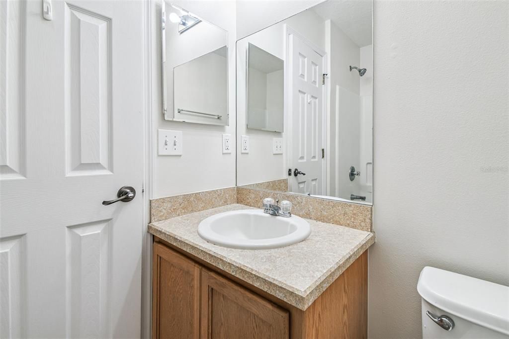 For Sale: $225,000 (2 beds, 2 baths, 1254 Square Feet)