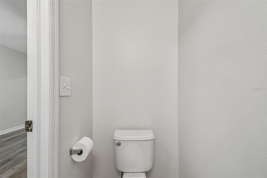 For Sale: $225,000 (2 beds, 2 baths, 1254 Square Feet)