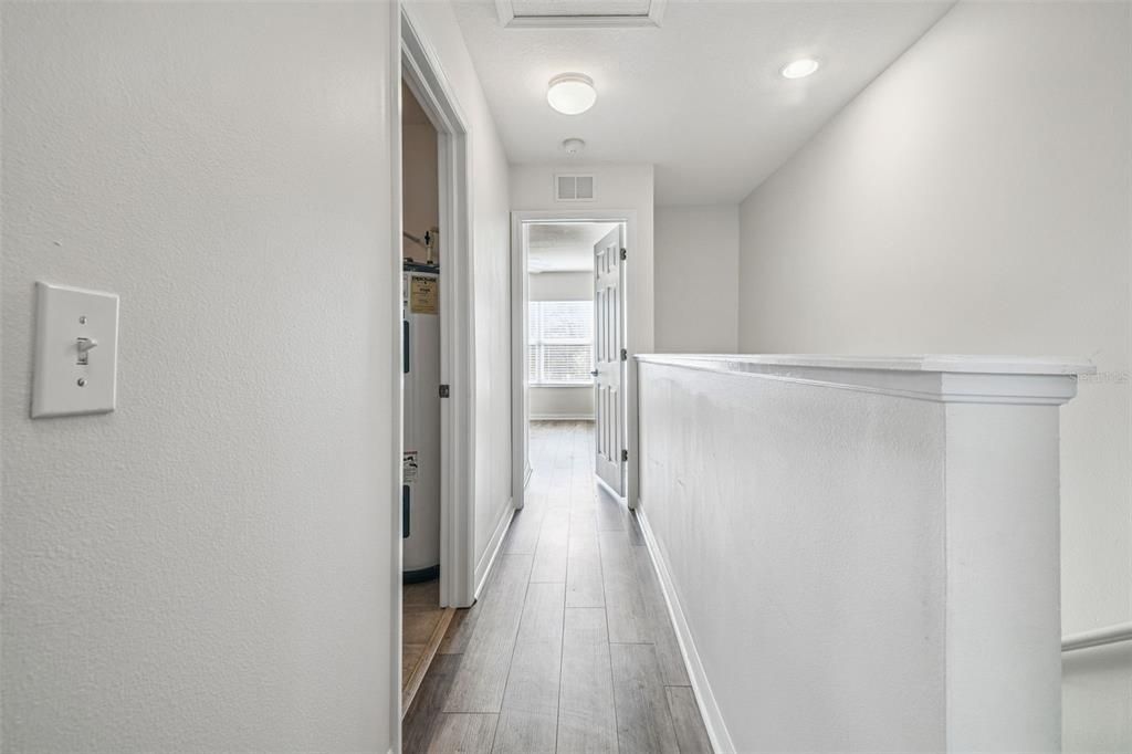 For Sale: $225,000 (2 beds, 2 baths, 1254 Square Feet)