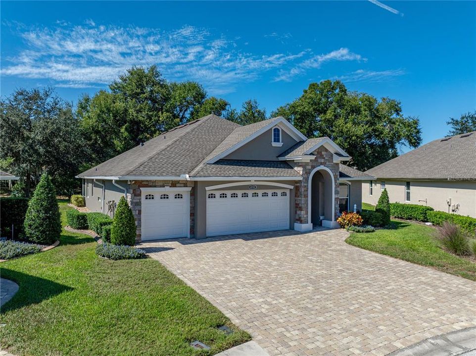 Active With Contract: $497,000 (3 beds, 2 baths, 2175 Square Feet)