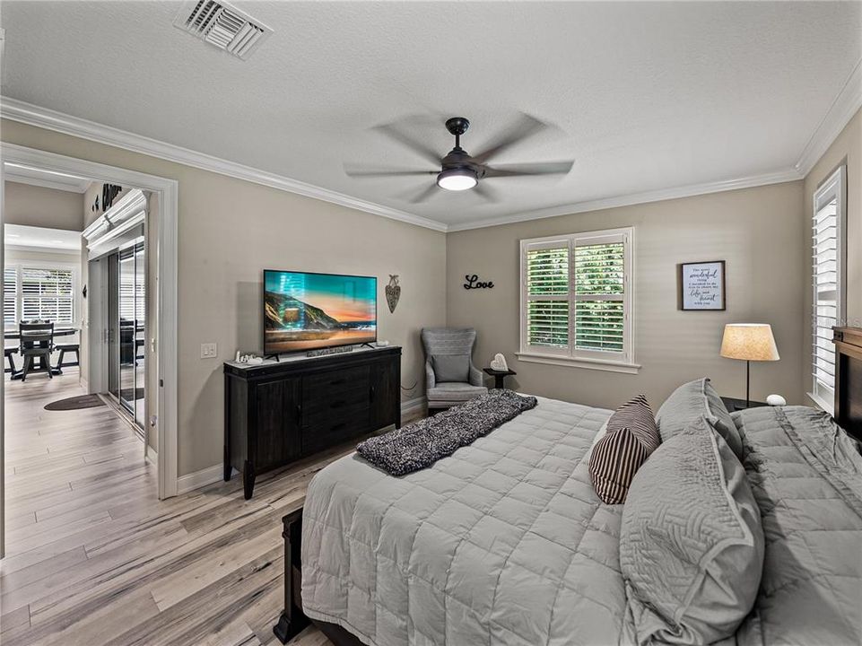 Active With Contract: $497,000 (3 beds, 2 baths, 2175 Square Feet)