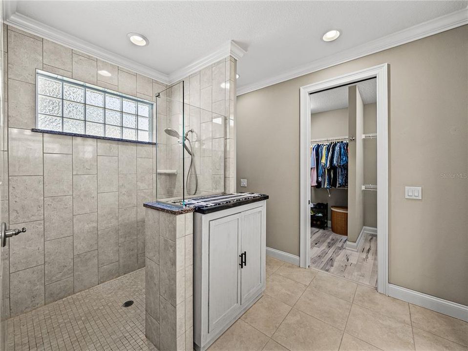 Active With Contract: $497,000 (3 beds, 2 baths, 2175 Square Feet)