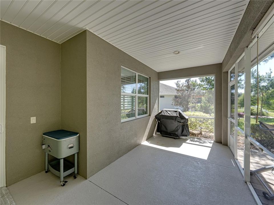 Active With Contract: $497,000 (3 beds, 2 baths, 2175 Square Feet)