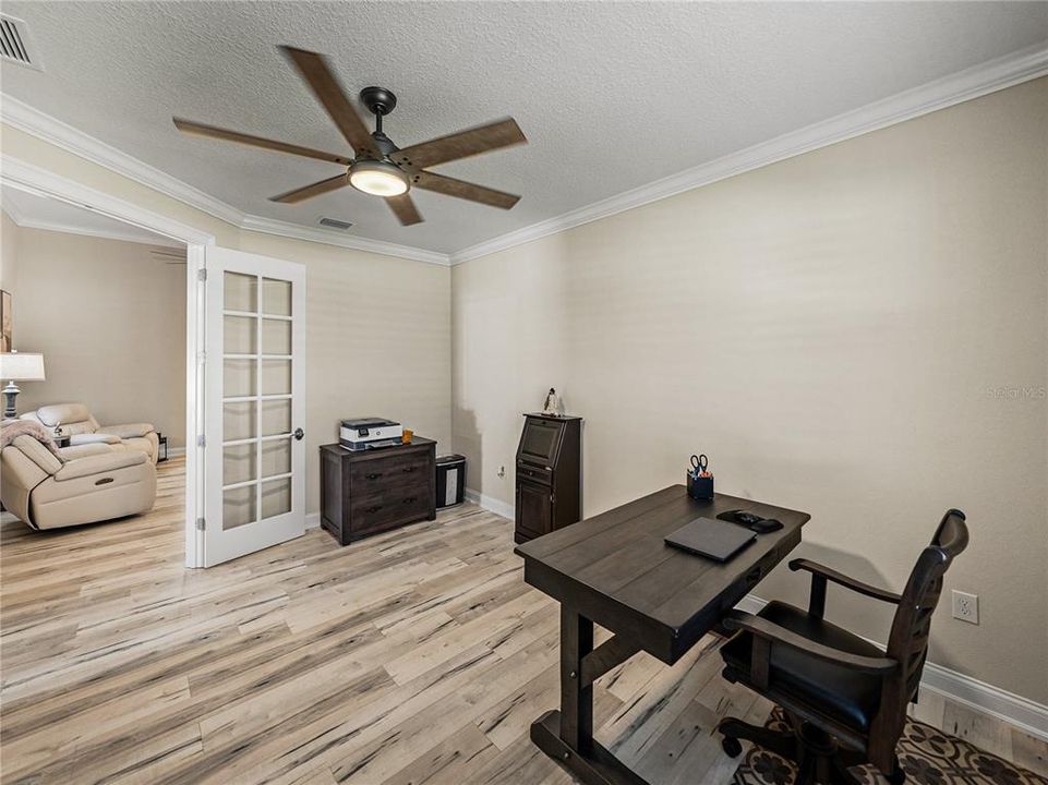 Active With Contract: $497,000 (3 beds, 2 baths, 2175 Square Feet)