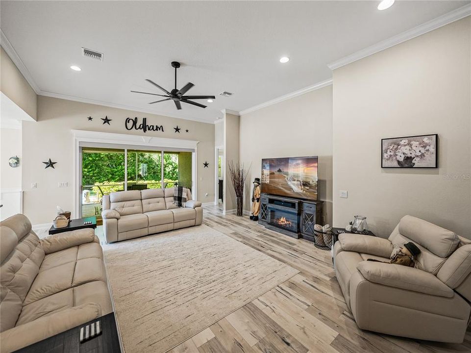 Active With Contract: $497,000 (3 beds, 2 baths, 2175 Square Feet)