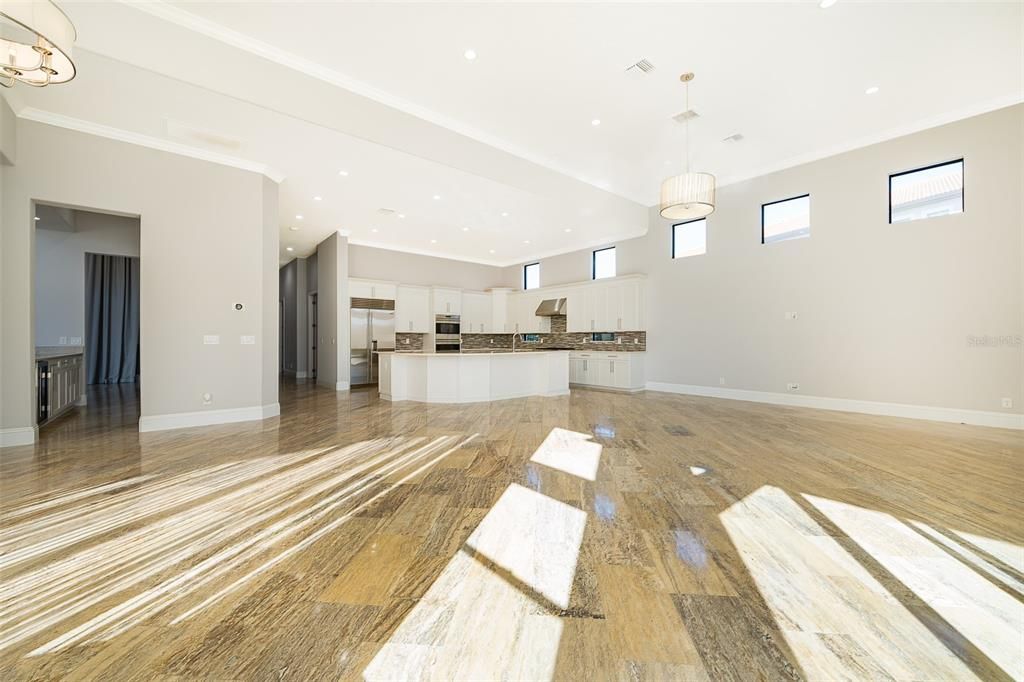 For Rent: $14,800 (6 beds, 7 baths, 7337 Square Feet)