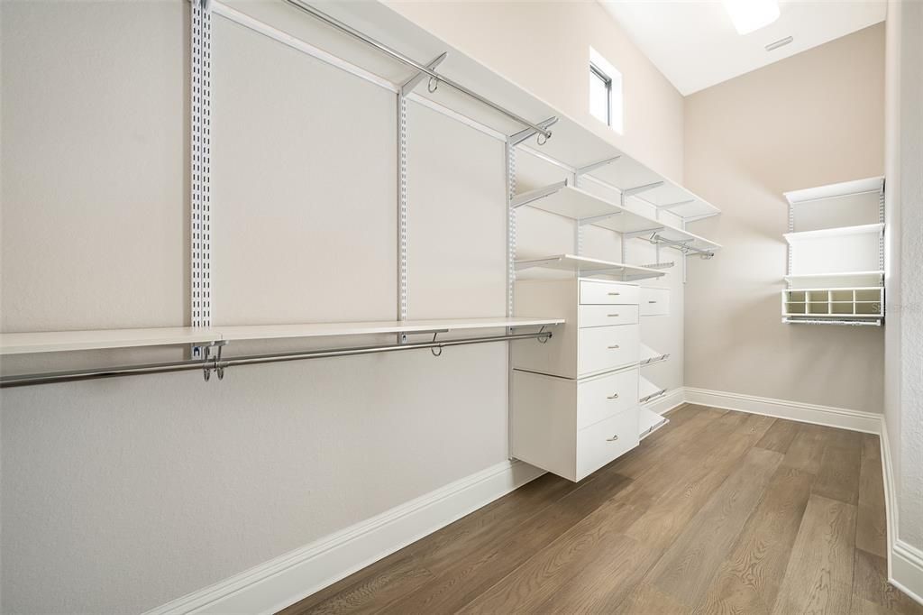 For Rent: $14,800 (6 beds, 7 baths, 7337 Square Feet)