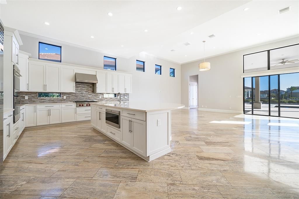 For Rent: $14,800 (6 beds, 7 baths, 7337 Square Feet)