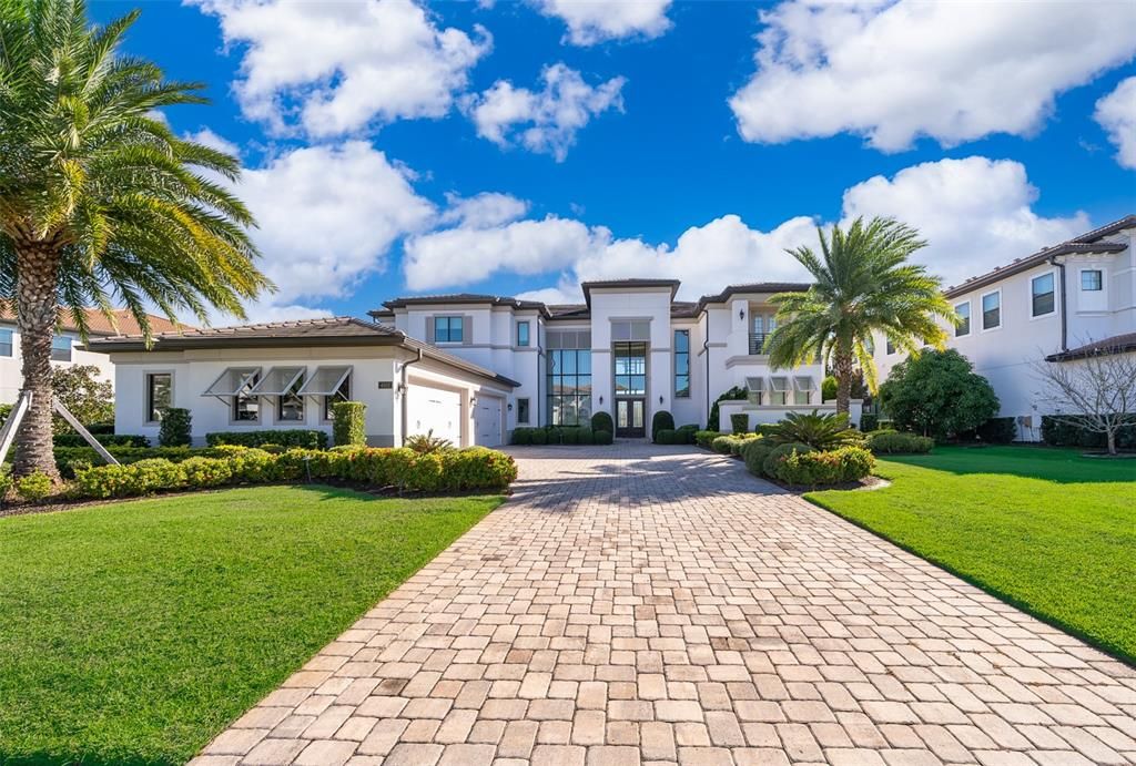 For Rent: $14,800 (6 beds, 7 baths, 7337 Square Feet)